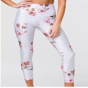 🍉 Onzie High Rise Sheen Peony Floral 7/8 Leggings Small